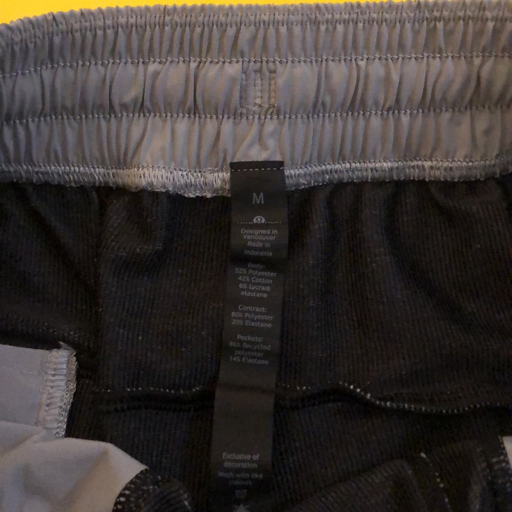 🟠 Lululemon Men’s athletic shorts - Picture 3 of 11
